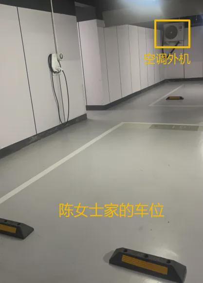 子投诉“保利”办事太拖拉!爱车被“熏烤”一年多温州女(图3) 子投诉“保利”办事太拖拉!爱车被“熏烤”一年多温州女(图3)